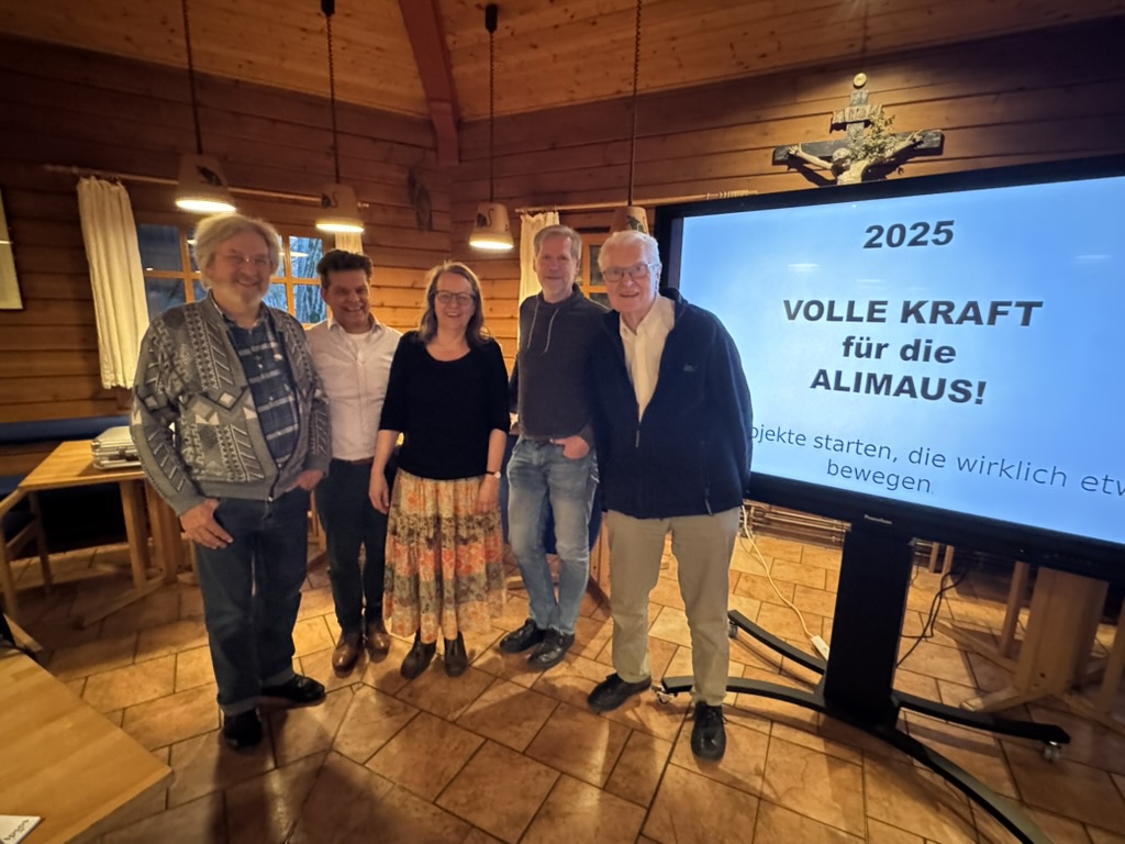 Bild zeigt die Mitglieder des Vereins: Pfarrer Krause, Olaf Seidewitz, Christina Pillat-Priess, Thomas Schukai, Dr. Pater Karl Meyer OP. (von links nach rechts).