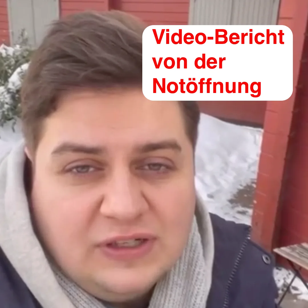 Das Bild zeigt Nico von Hauff, Volontär im Erzbistum Hamburg. Text: "Videobericht von der Notöffnung".
